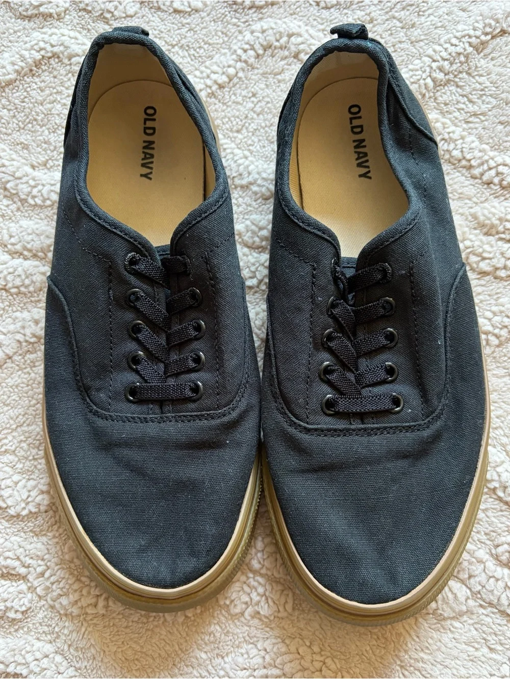 Old Navy Boys Black Canvas Shoes Elastic No-Tie Laces Low Top Sneakers, Size 5